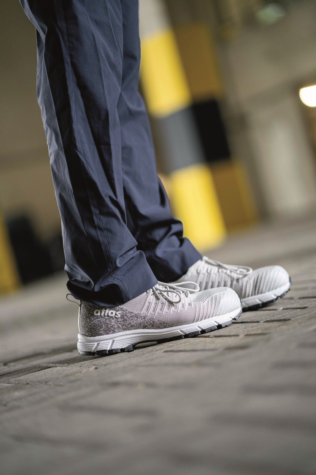 Buty Atlas Fast 10 Platinum 46 w użyciu w magazynie