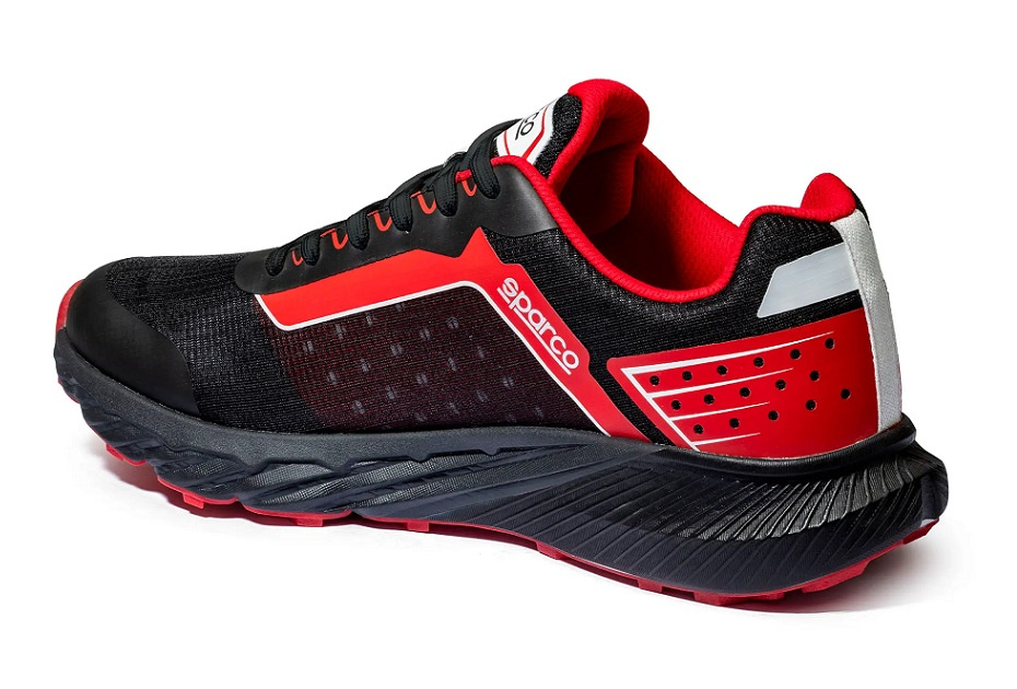 Buty Sparco Sepang S-Park O1 widok z tyłu z naciskiem na kołnierz i cholewkę