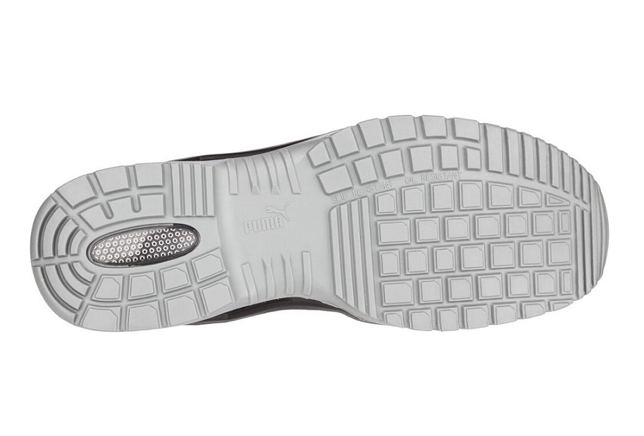 Spód podeszwy sandałów Puma Neodyne Green S1P z antypoślizgowym bieżnikiem i strefami zwiększającymi elastyczność