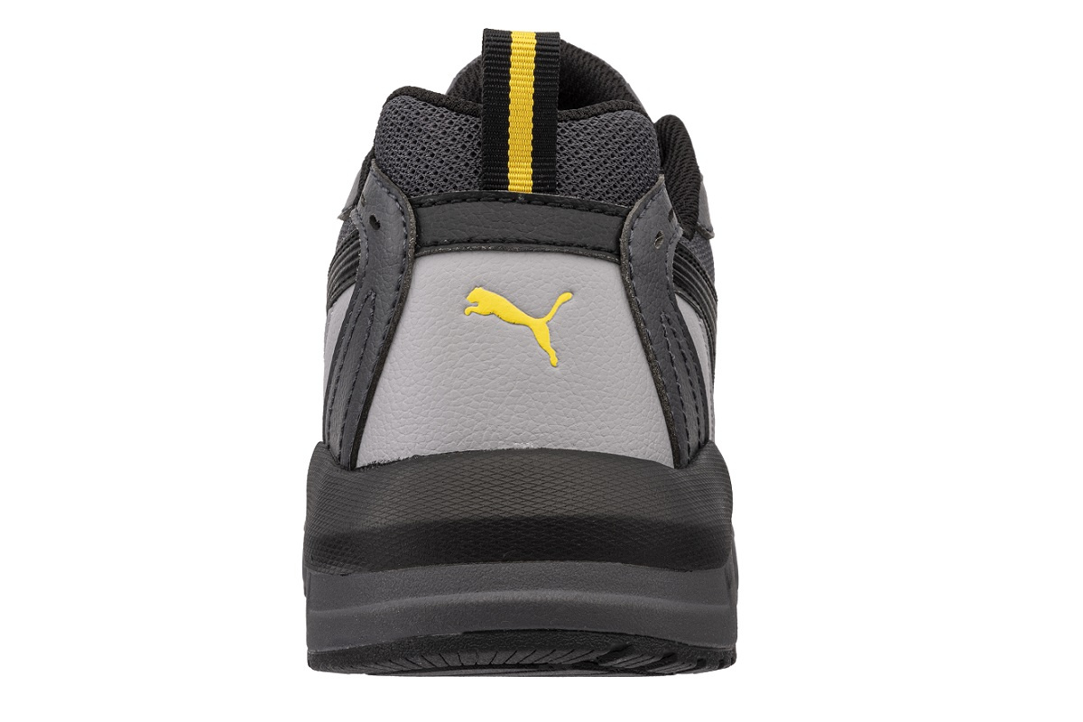 Tył but&oacute;w Puma Shift Grey Low S1PS z usztywnioną piętą i pętlą do zakładania