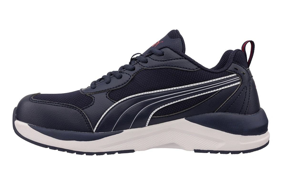 Buty robocze Puma Shift Blue Low S1PS 64.773.0 z widoczną podeszwą i tylną częścią cholewki