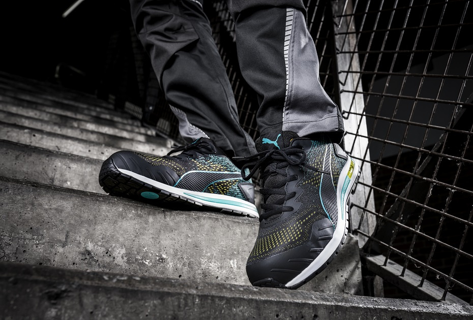 Buty Puma Vivid Gh Low S1P 64.305.0 podczas pracy na betonowych schodach - prezentacja działania amortyzacji IdCell